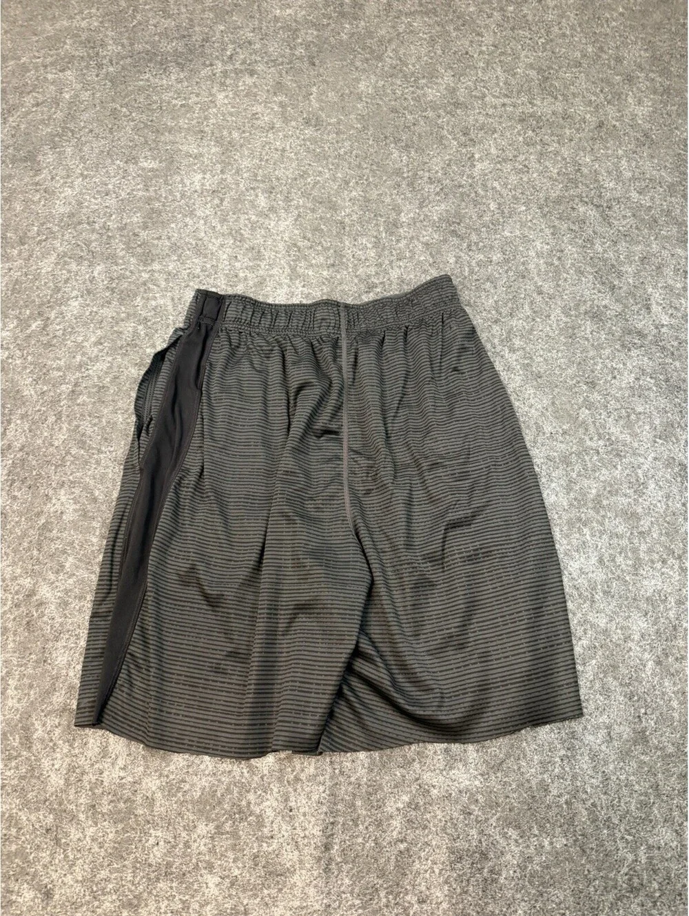 Nike Dri-FIT Athletic Shorts Men’s Small Black Gray Striped 8” Inseam Training
